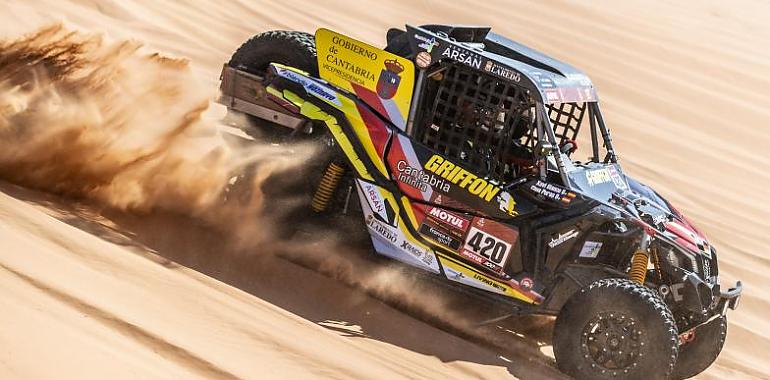 Chus Puras asciende a octavo en una jornada triste para el Dakar