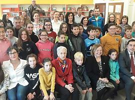 El colegio San Cucao de Llanera abre el aula de ciencia y tecnología Rosa Menéndez