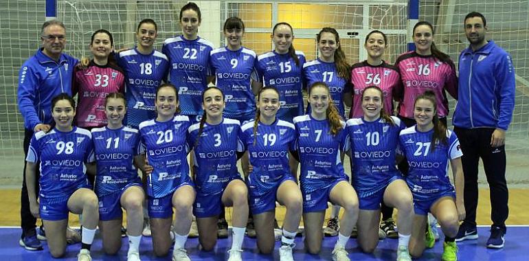 El Oviedo Balonmano Femenino presenta su gran familia deportiva