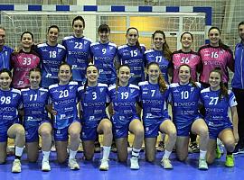 El Oviedo Balonmano Femenino presenta su gran familia deportiva