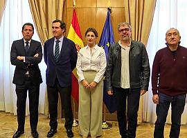 El Gobierno sella el acuerdo con empresarios y sindicatos para el SMI en 950 €