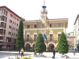 La Casa de Cultura Escuelas Dorado acoge la exposición “Por la puerta de atrás”