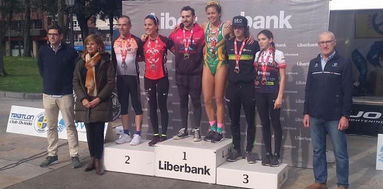 Antonio Benito y Josely Brea ganan el Duatlón Ciudad de Oviedo