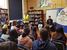 Llorente y Jakstas Visita al CP Pablo Miaja con el programa Anótate la Prevención