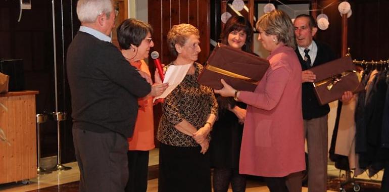 La Asociación de Ganaderos de Piedeloro en homenaje a los mayores