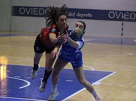 Repoker y coliderato para el Oviedo Balonmano Femenino