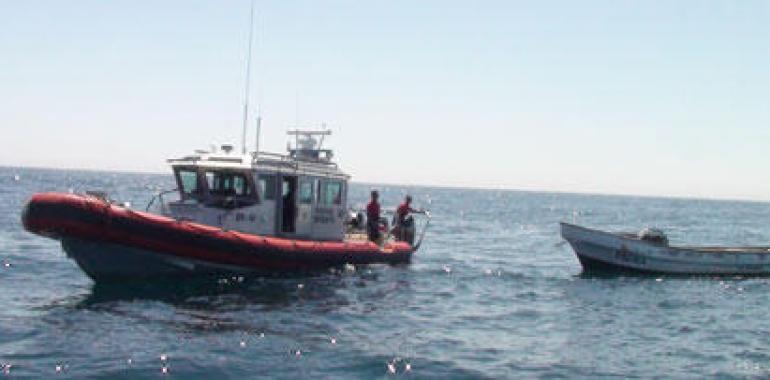 Personal de la Armada de México rescata a 3 Pescadores