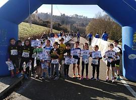  Los nenos, a cien en el Duatlón Cros escolar Siero