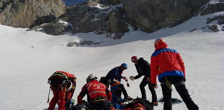 Dos rescates de heridos en picos de Cabrales