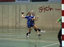 El Oviedo Balonmano Femenino triunfa en Gijón