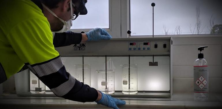 Personal de Aguas de Avilés garantiza la calidad y la seguridad del agua potable