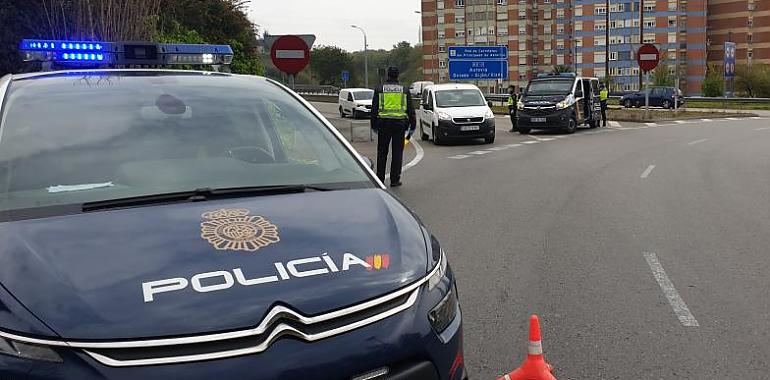 Denunciados 3 jóvenes de Oviedo por saltarse la Alarma e insultar a la Policía 