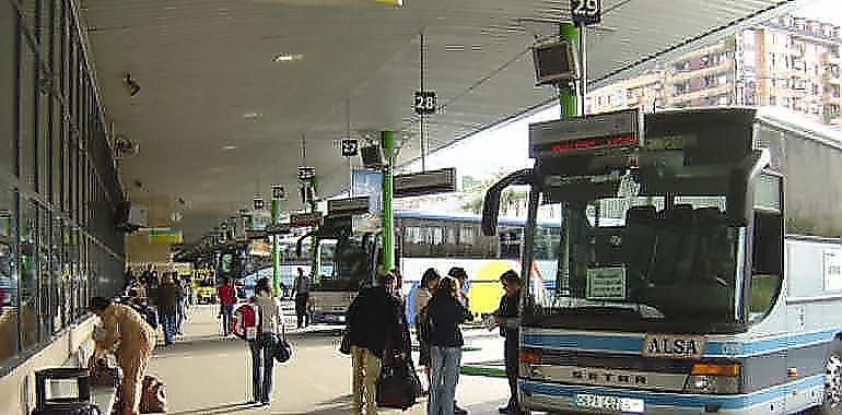 El uso del transporte público interurbano en Asturias desciende un 95% 