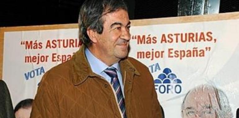 Cascos defiende la reforma de las tarifas eléctricas y el sistema de incentivos a la construcción naval