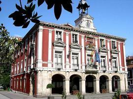 Retirada de elementos peligrosos en Mieres