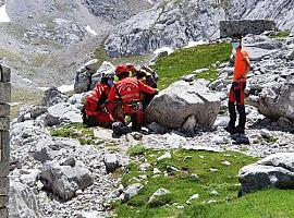 Rescatado tras herirse bajando de Torrecerredo de Cabrales