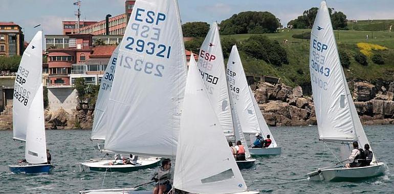 El sábado arranca en Gijón el Trofeo de Verano de Vela Ligera