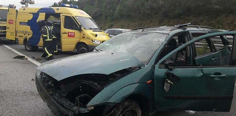 Herido tras accidente con su coche en Tapia de Casariego