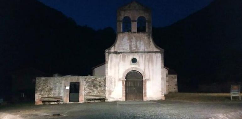 65.242 € alumbran el exterior de la iglesia prerrománica de Santo Adriano de Tuñón