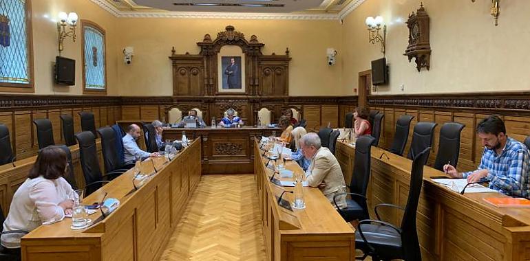 Aprobada la certificación de obras de la escuela de Contrueces y del carril bici del Muelle