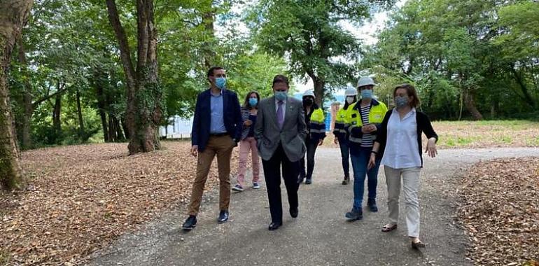 El bosque del Fulminato, en La Zoreda, listo para disfrutar los ovetenses"