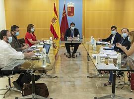 Murcia prohíbe el ocio nocturno en el interior de locales y reuniones de más de 15