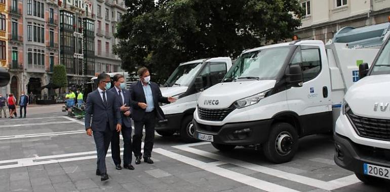 Oviedo incorpora 6 nuevos vehículos de limpieza