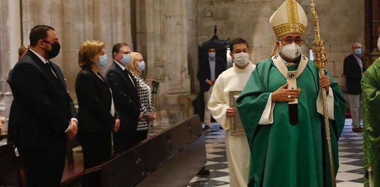 Misa en la Catedral en memoria de las víctimas del coronavirus