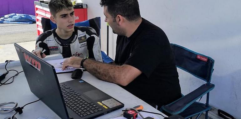 Adrián Fernández Murias compite en el España Supermoto de Villena, Alicante