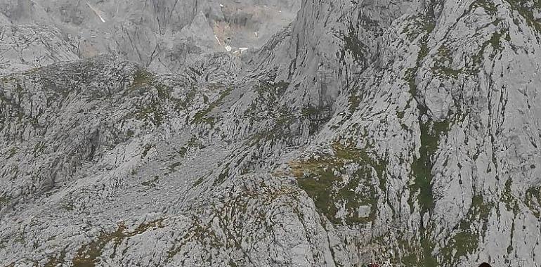 Rescatada una montañera herida tras caer en Cabrales