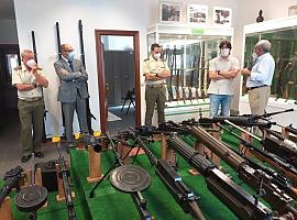 Visita del consejero de Ciencia e Innovación a la Delegación de Defensa en Asturias