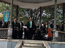 Banda de Música de Avilés y Odaiko Percussion Group fussion en la mañana de San Agustín