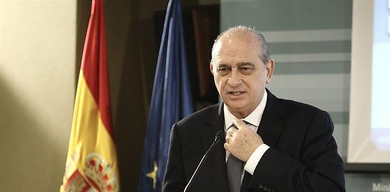 La Audiencia imputa al ministro del Interior del PP Jorge Fernández Díaz y salva a Cospedal