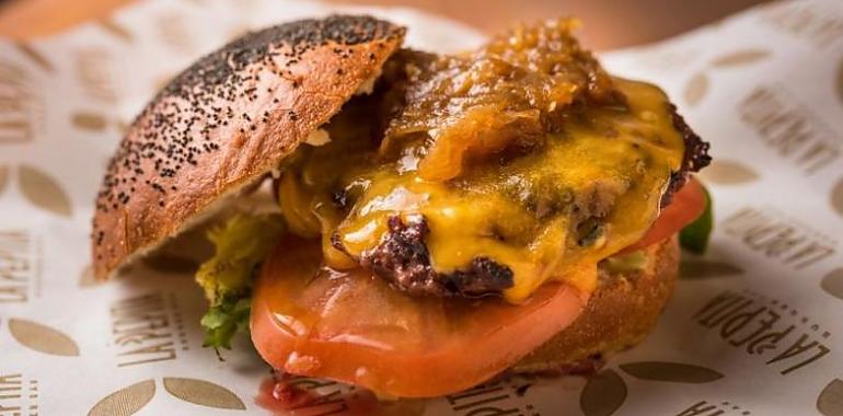 La Pepita Burger Bar de Oviedo recibe el galardón Travellers´ Choice 