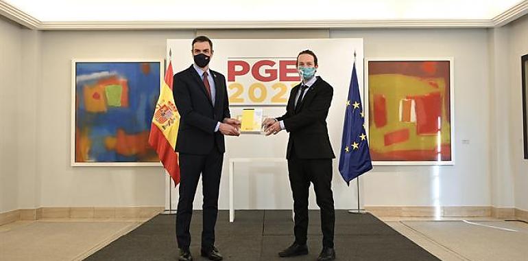 Pedro Sánchez y Pablo Iglesias presentan los PGE con la mayor inversiòn social de la historia