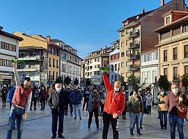 Villaviciosa exige a través de un ‘culín’ simbólico la reapertura de la hostelería