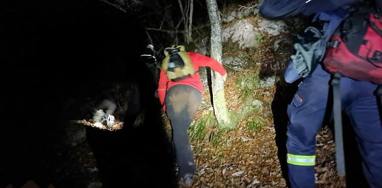 Rescatados tres excursionistas, uno menor, perdidos en Picu Cuyargallos en Sobrescobio