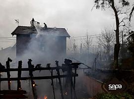Herida una vecina de Fozana de Siero en el incendio de su vivienda