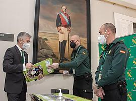 El calendario solidario de la Guardia Civil destina los beneficios a los Bancos de Alimentos