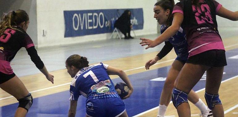 El Oviedo Balonmano Femenino abre el año con victoria