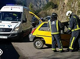 Una mujer herida en accidente de tráfico en Cangas de Narcea