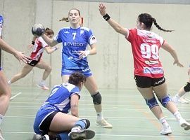 El Oviedo Balonmano Femenino se impone al Balonmano Gijón por 16-32 