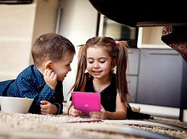  Cómo complementar el aprendizaje en el aula con la tecnología en el próximo Día Internacional de la Educación