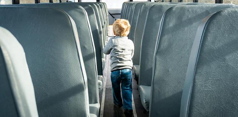 La Policía Local de Avilés se une a la DGT para vigilar la seguridad del transporte escolar 