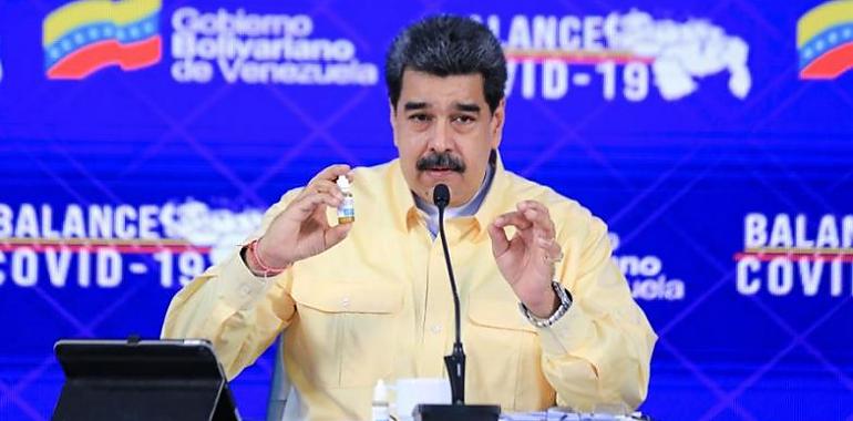 Maduro presenta unas gotas "milagrosas" que "neutralizan" el coronavirus