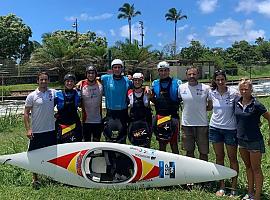 La selección española de eslalon se entrena en el océano Índico con “más ganas de prepararse” para Tokio 