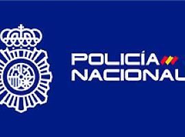 La Policía Nacional sanciona a 6 jóvenes por una fiesta ilegal en Luarca
