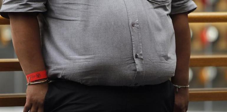 El cerebro de los obesos percibe la comida de manera diferente a los que no lo son