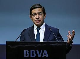 El presidente de BBVA renunció a su retribución variable y se conformó con un fijo de 2,45 millones