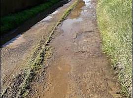 Finalizada la mejora del camino de acceso a un grupo de casas de Podes, en Gozón, para evitar inundaciones
